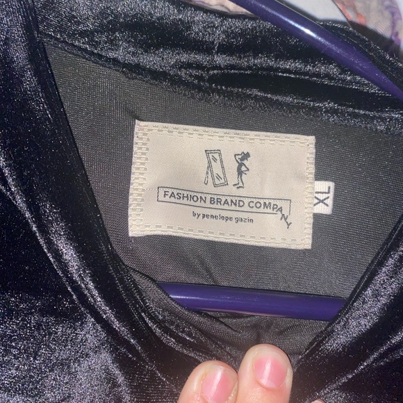 Fashion Brand Company Black Mini Dress with Statement Sleeves - Picture 5 of 7